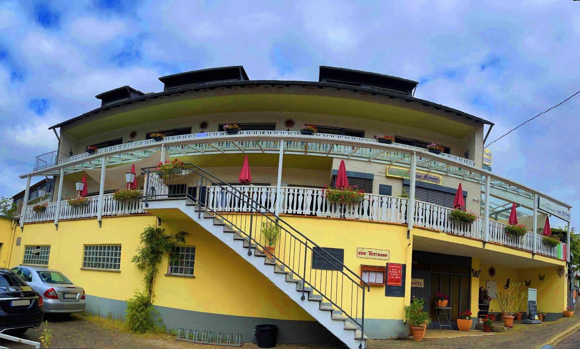 Hotel Zur Mosel Minheim Bagian luar foto
