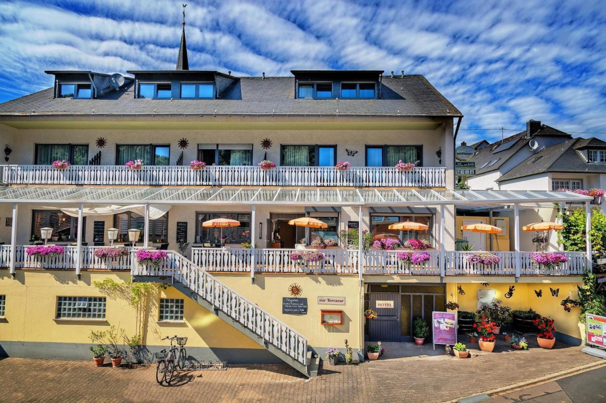 Hotel Zur Mosel Minheim Bagian luar foto